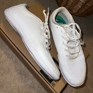 Varsity Sidekicks cheer shoes